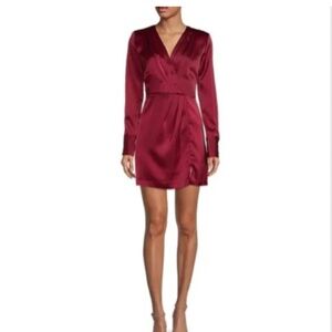 WAYF Surplice V-Neck Long Sleeve Pleated Mini Dress